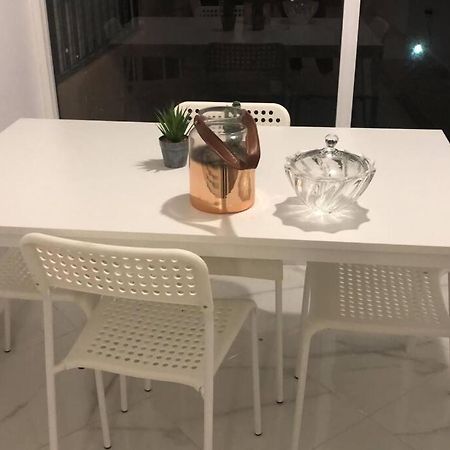 Appartement Center De Gueliz Avec Piscine Marakeş Dış mekan fotoğraf
