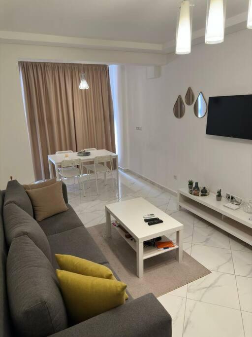 Appartement Center De Gueliz Avec Piscine Marakeş Dış mekan fotoğraf