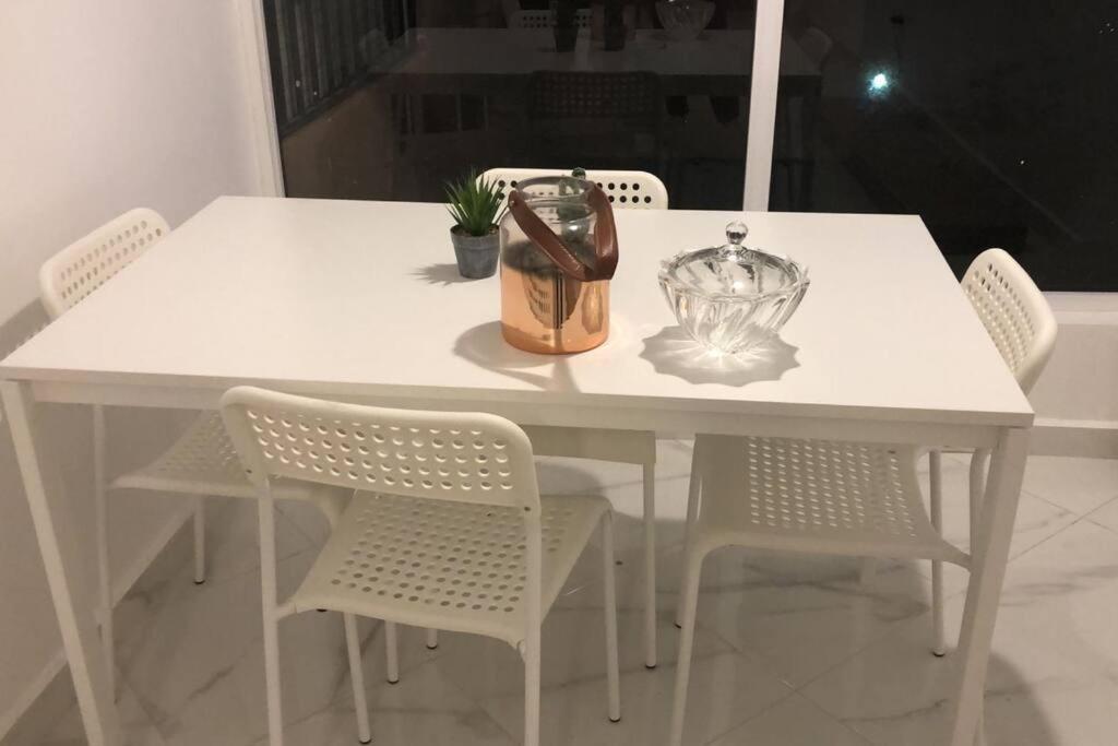 Appartement Center De Gueliz Avec Piscine Marakeş Dış mekan fotoğraf