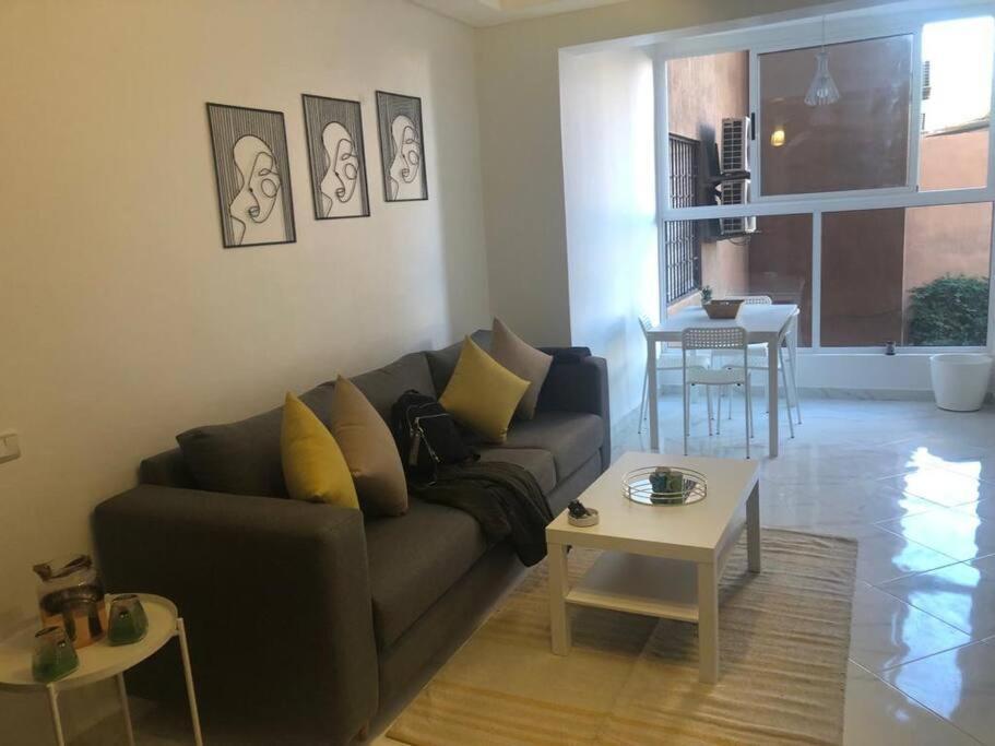 Appartement Center De Gueliz Avec Piscine Marakeş Dış mekan fotoğraf